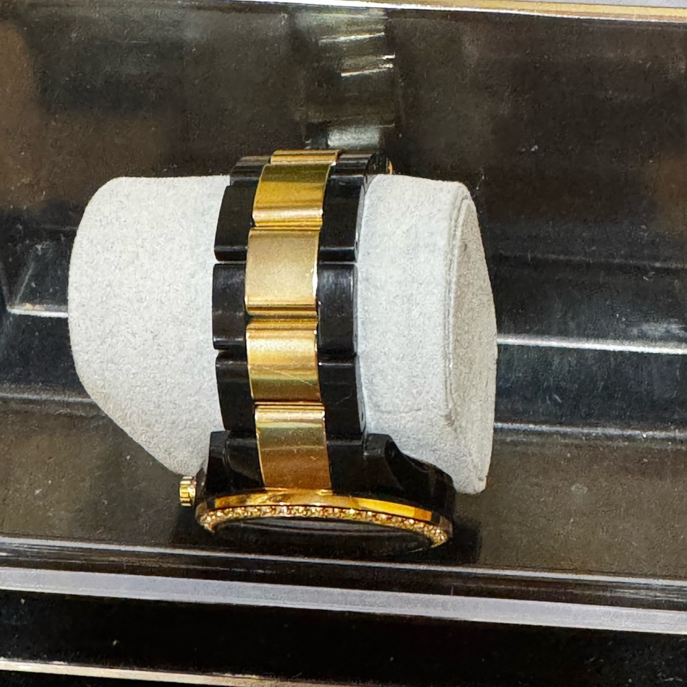 Fossil Stella Black and Gold Watch with Sparkling Accents - Picture 4 of 4